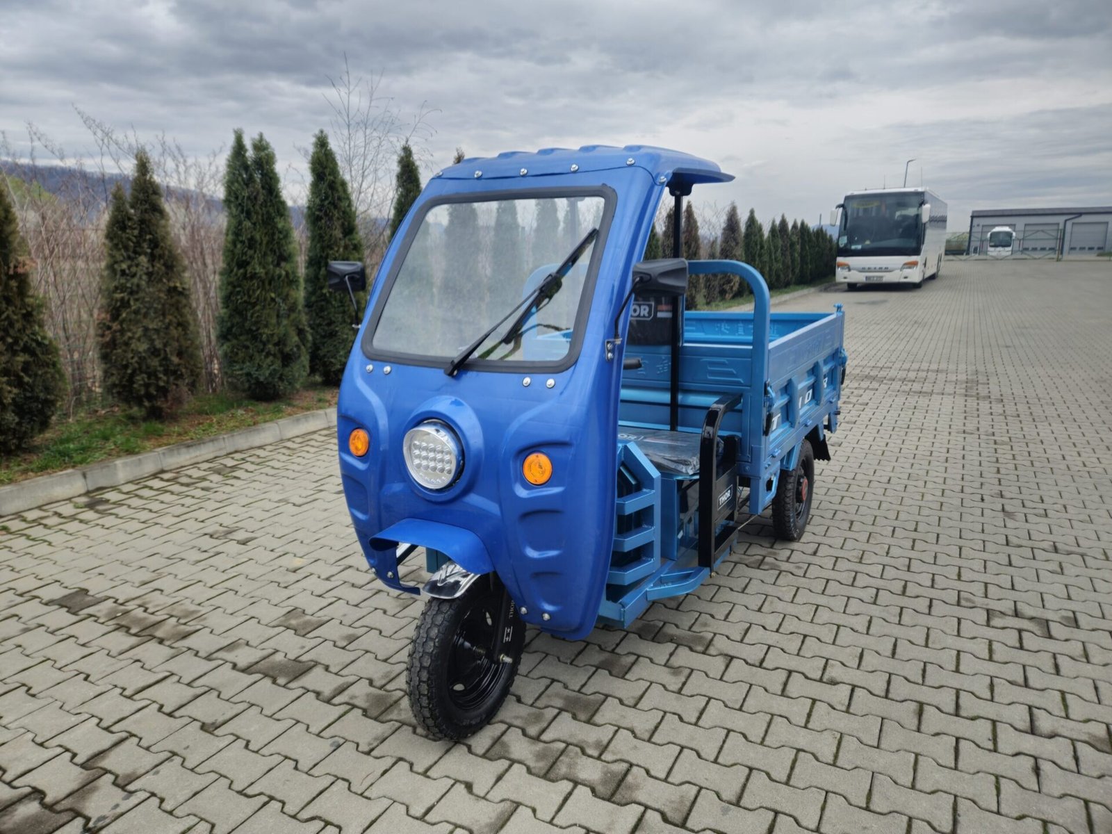 Triciclu electric 1200W Thor Magnum Plus fara permis 60V45Ah 25km/h cu basculare hidraulica TRANSPORT GRATUIT - imagine 3