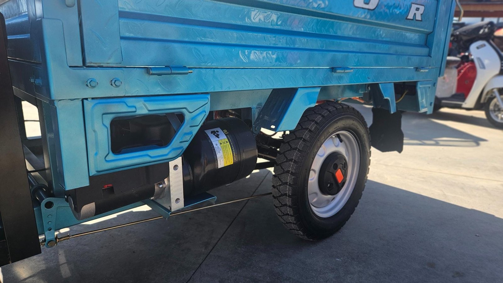 Triciclu electric 1200W Thor Magnum3 fara permis 60V45Ah 25km/h cu basculare hidraulica TRANSPORT GRATUIT - imagine 9