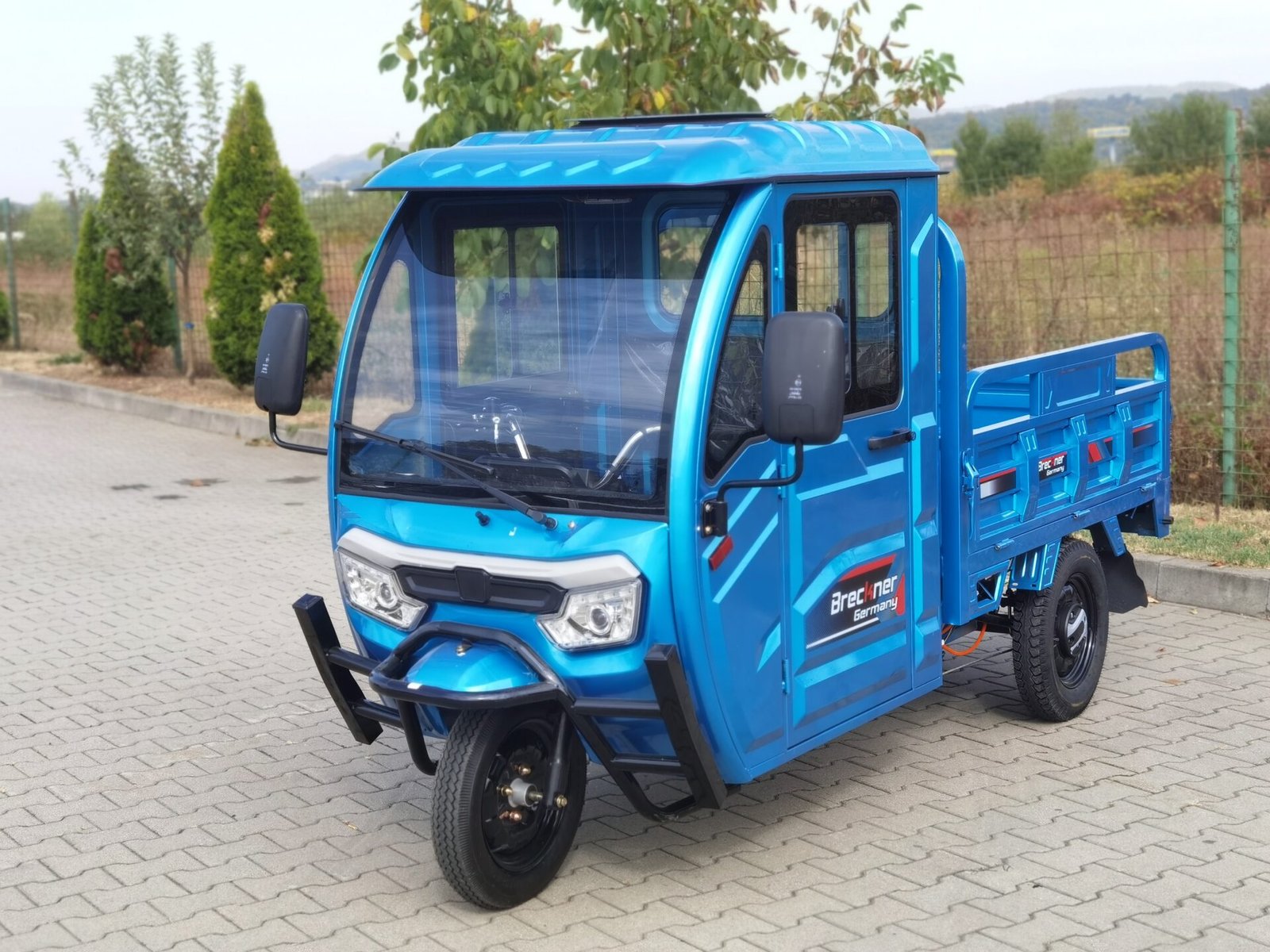 Triciclu electric 2000W Breckner MAX fara permis 72V52Ah 25km/h cu cabina inchisa TRANSPORT GRATUIT - imagine 8