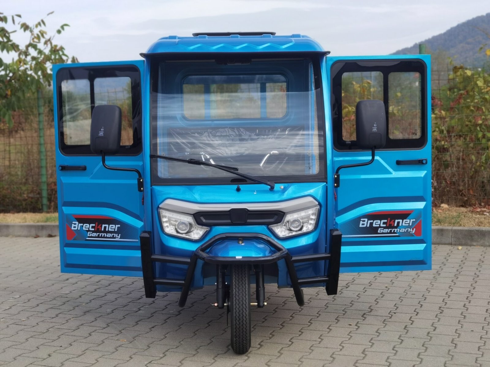 Triciclu electric 2000W Breckner MAX fara permis 72V52Ah 25km/h cu cabina inchisa TRANSPORT GRATUIT - imagine 19
