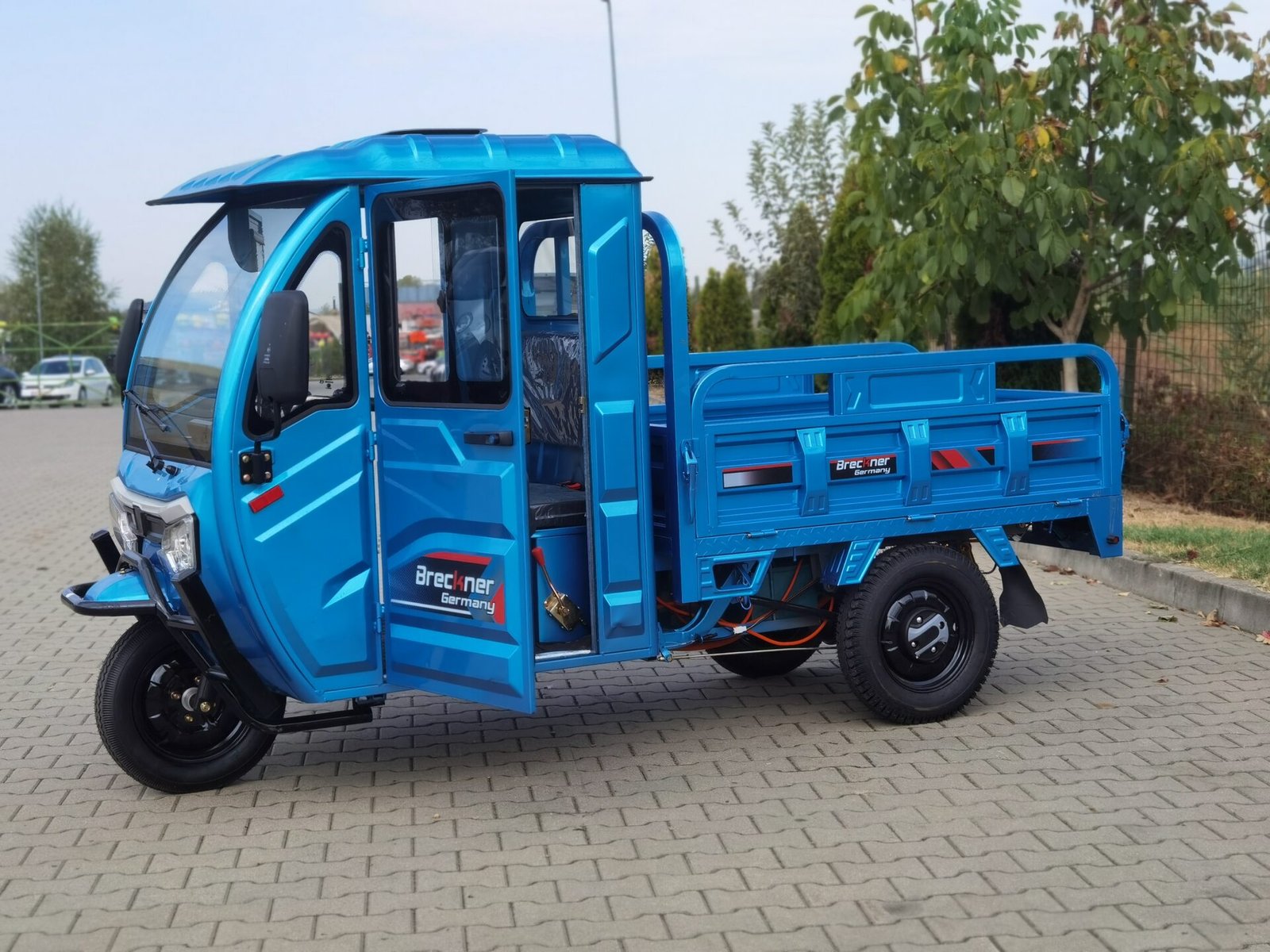 Triciclu electric 2000W Breckner MAX fara permis 72V52Ah 25km/h cu cabina inchisa TRANSPORT GRATUIT - imagine 20