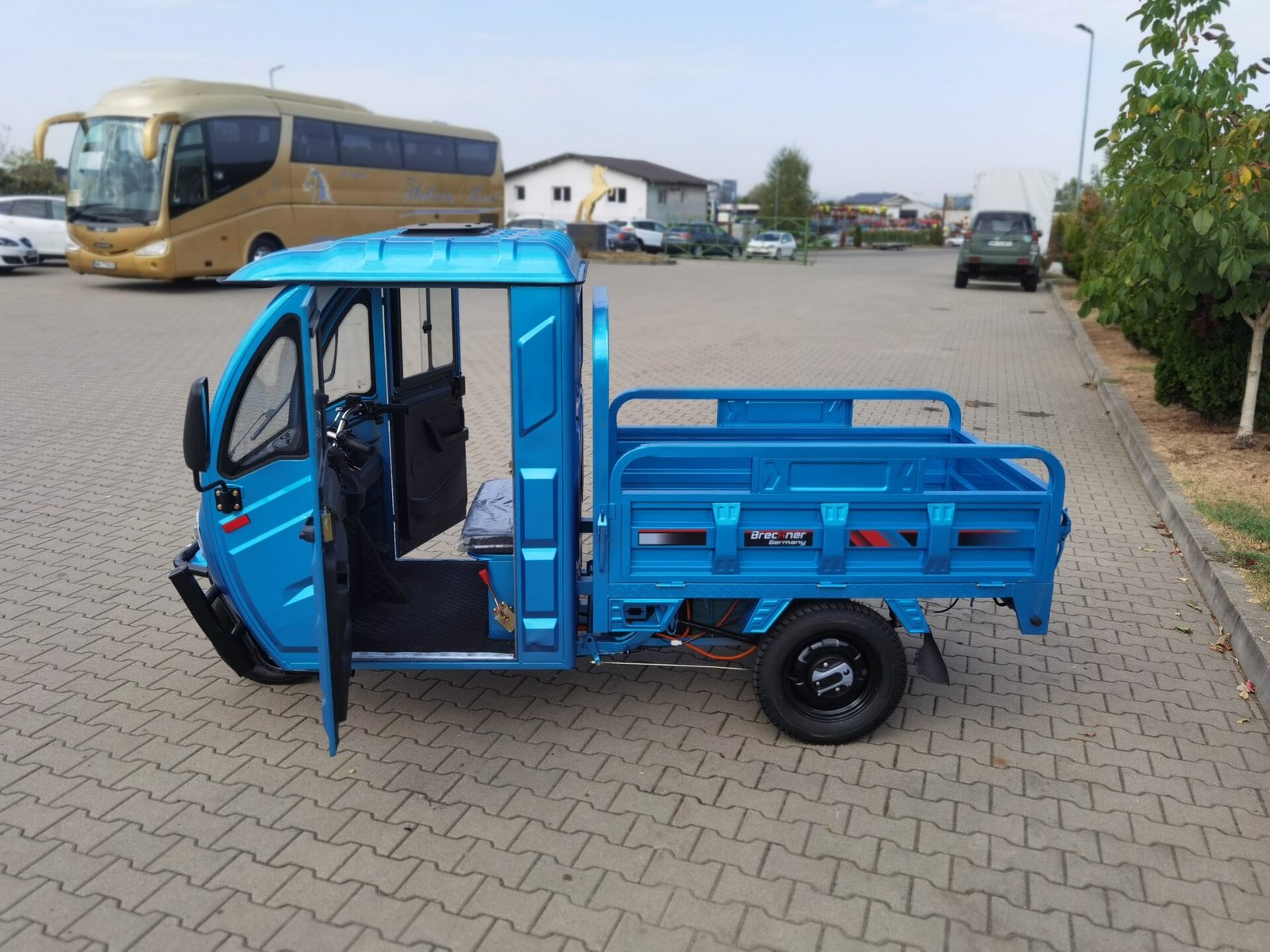 Triciclu electric 2000W Breckner MAX fara permis 72V52Ah 25km/h cu cabina inchisa TRANSPORT GRATUIT - imagine 21