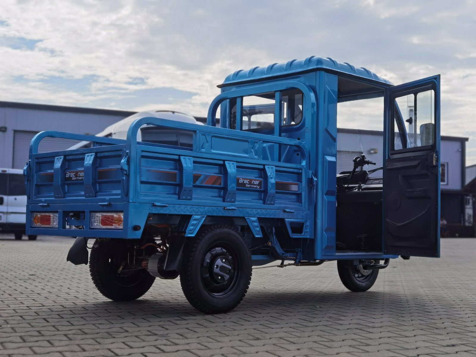 Triciclu electric 2000W Breckner MAX fara permis 72V52Ah 25km/h cu cabina inchisa TRANSPORT GRATUIT - imagine 23