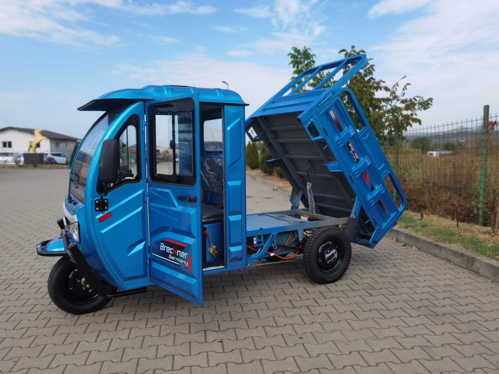 Triciclu electric 2000W Breckner MAX fara permis 72V52Ah 25km/h cu cabina inchisa TRANSPORT GRATUIT - imagine 26