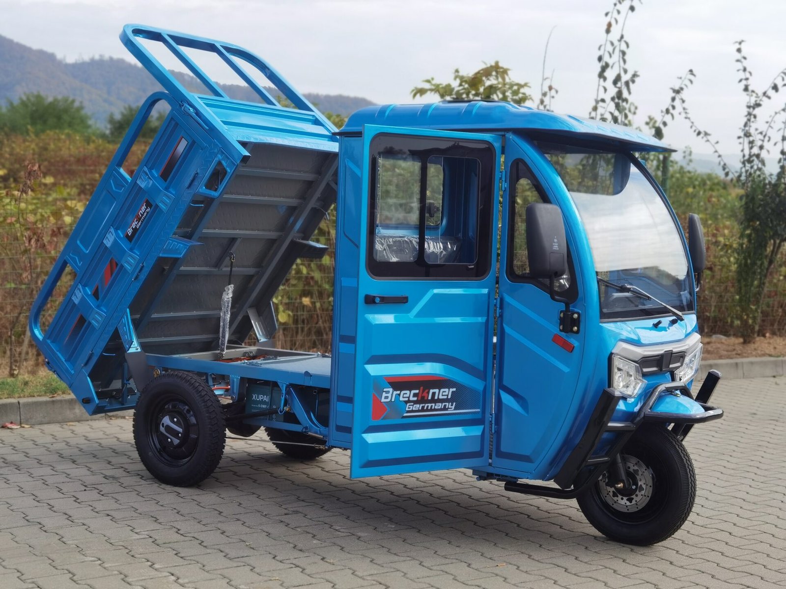 Triciclu electric 2000W Breckner MAX fara permis 72V52Ah 25km/h cu cabina inchisa TRANSPORT GRATUIT - imagine 27