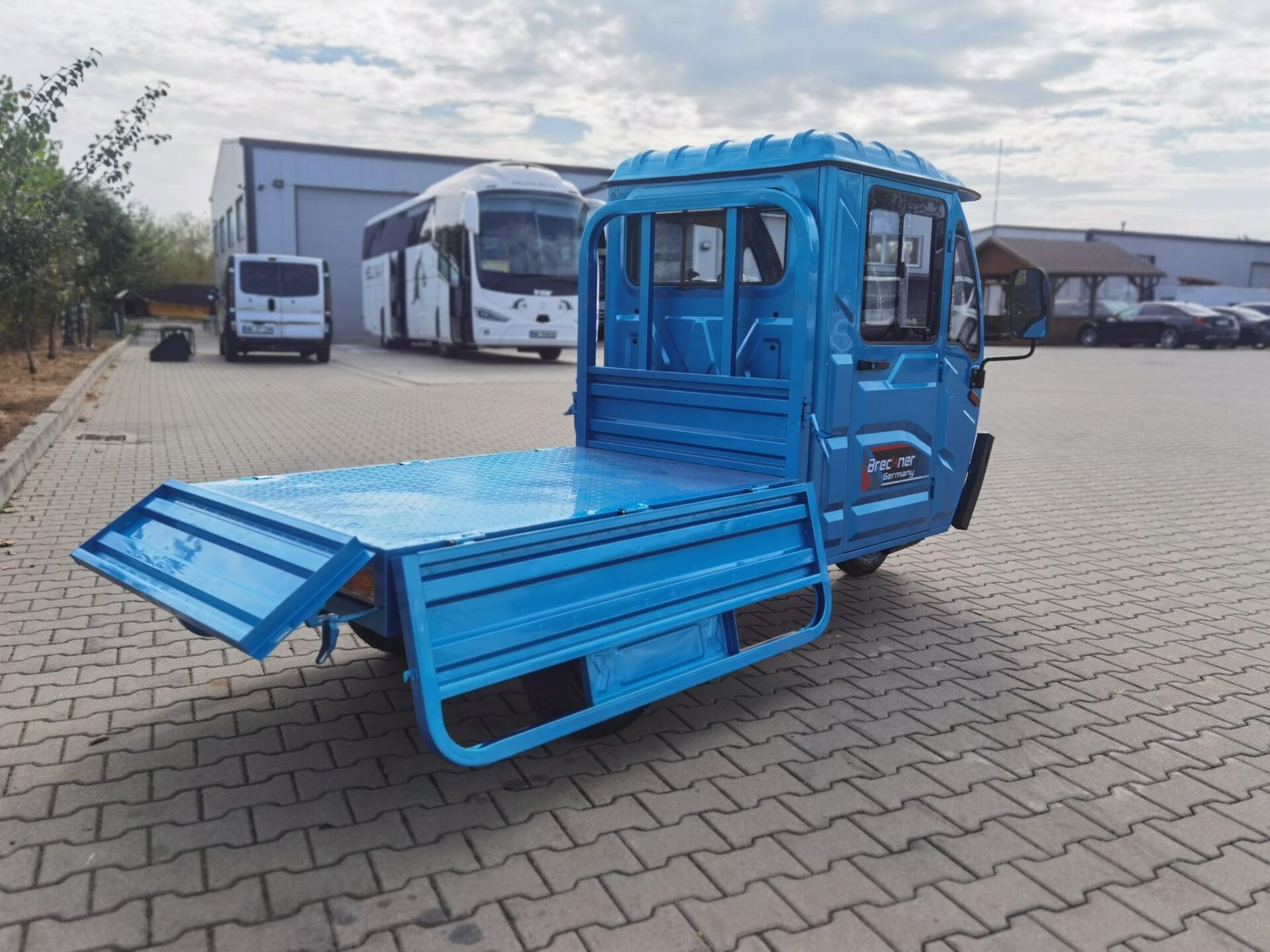 Triciclu electric 2000W Breckner MAX fara permis 72V52Ah 25km/h cu cabina inchisa TRANSPORT GRATUIT - imagine 32