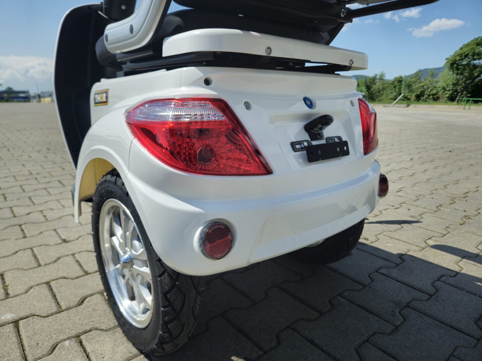 Triciclu electric 800W Thor FLUXX alb fara permis 60V20Ah 25km/h TRANSPORT GRATUIT - imagine 15