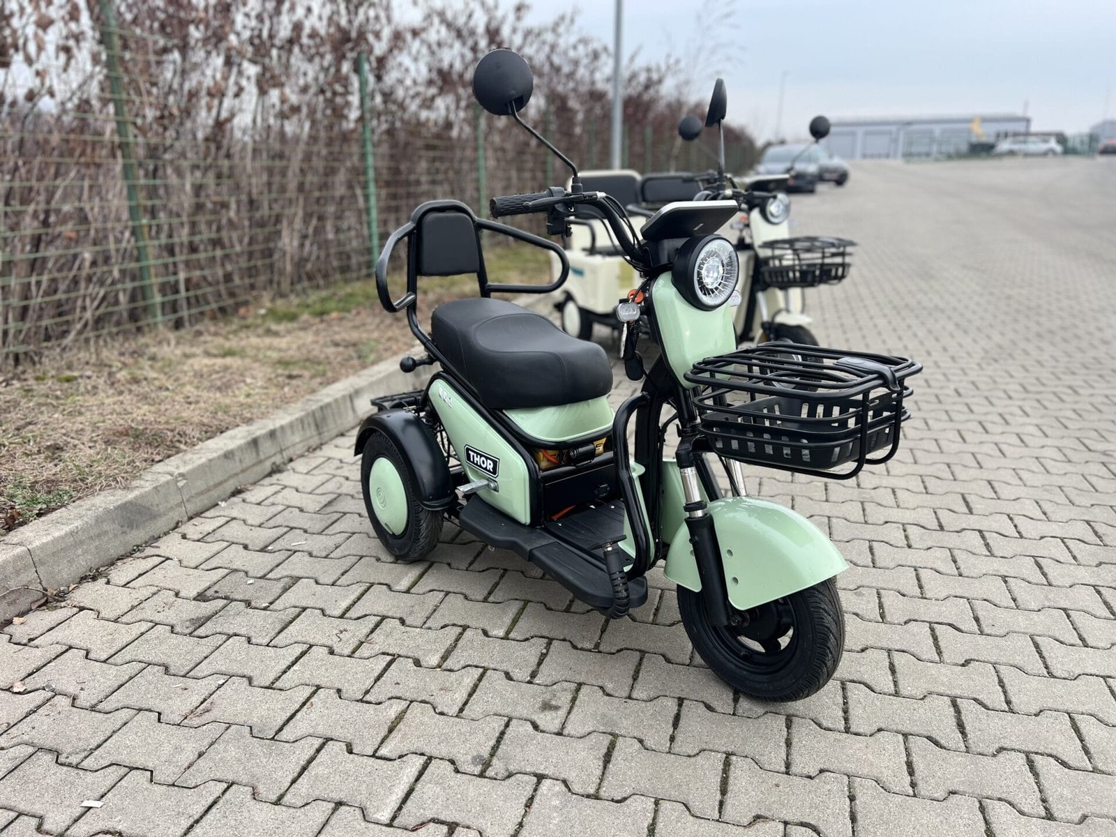 Triciclu electric 600W Thor TRIXY fara permis 48V20Ah 25km/h TRANSPORT GRATUIT - imagine 3