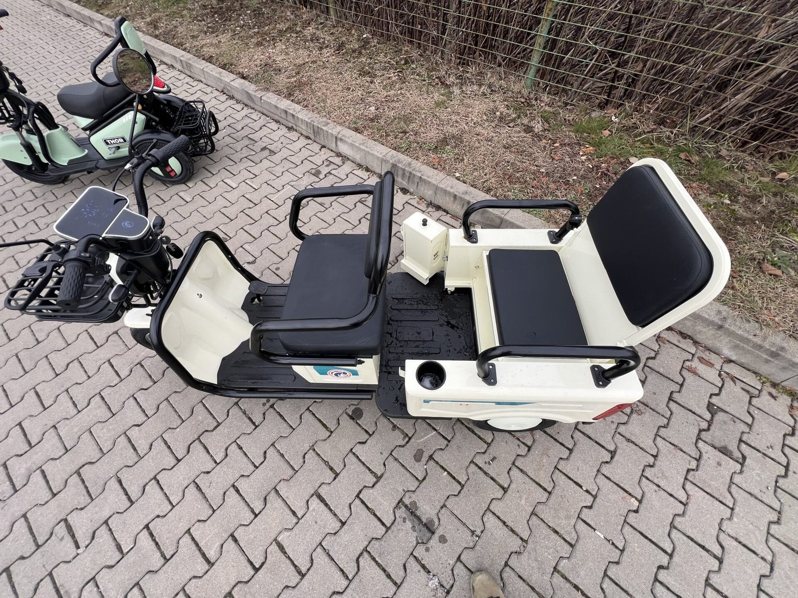 Triciclu electric 600W Thor SX LONG alb fara permis 48V20Ah 25km/h TRANSPORT GRATUIT - imagine 9