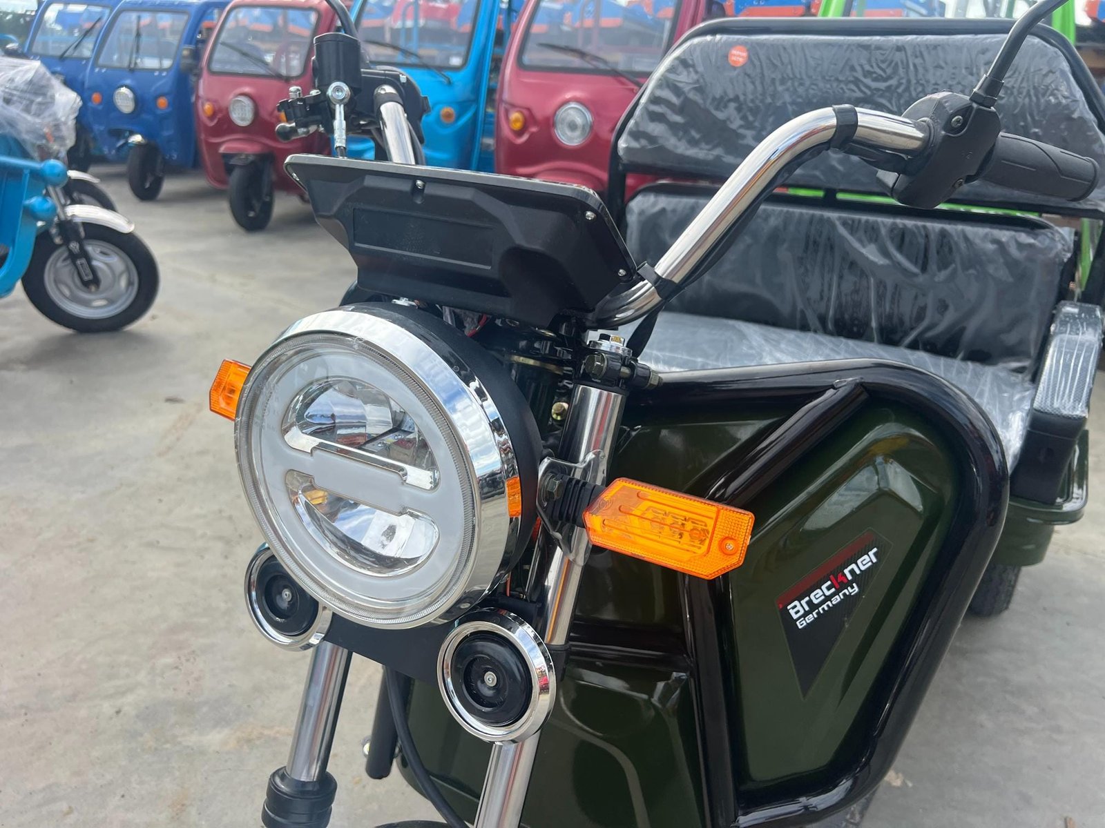 Triciclu electric 1600W Breckner MODEL-E fara permis 60V20Ah 25km/h TRANSPORT GRATUIT - imagine 12