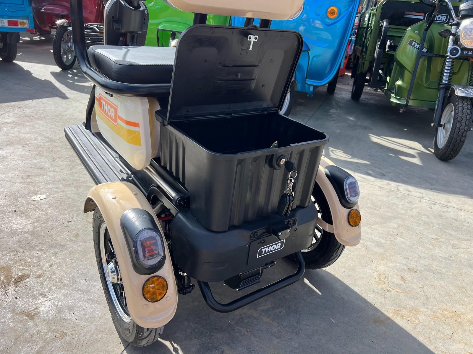 Triciclu electric 1000W Thor SXL PRO bej fara permis 60V20Ah 25km/h TRANSPORT GRATUIT - imagine 2