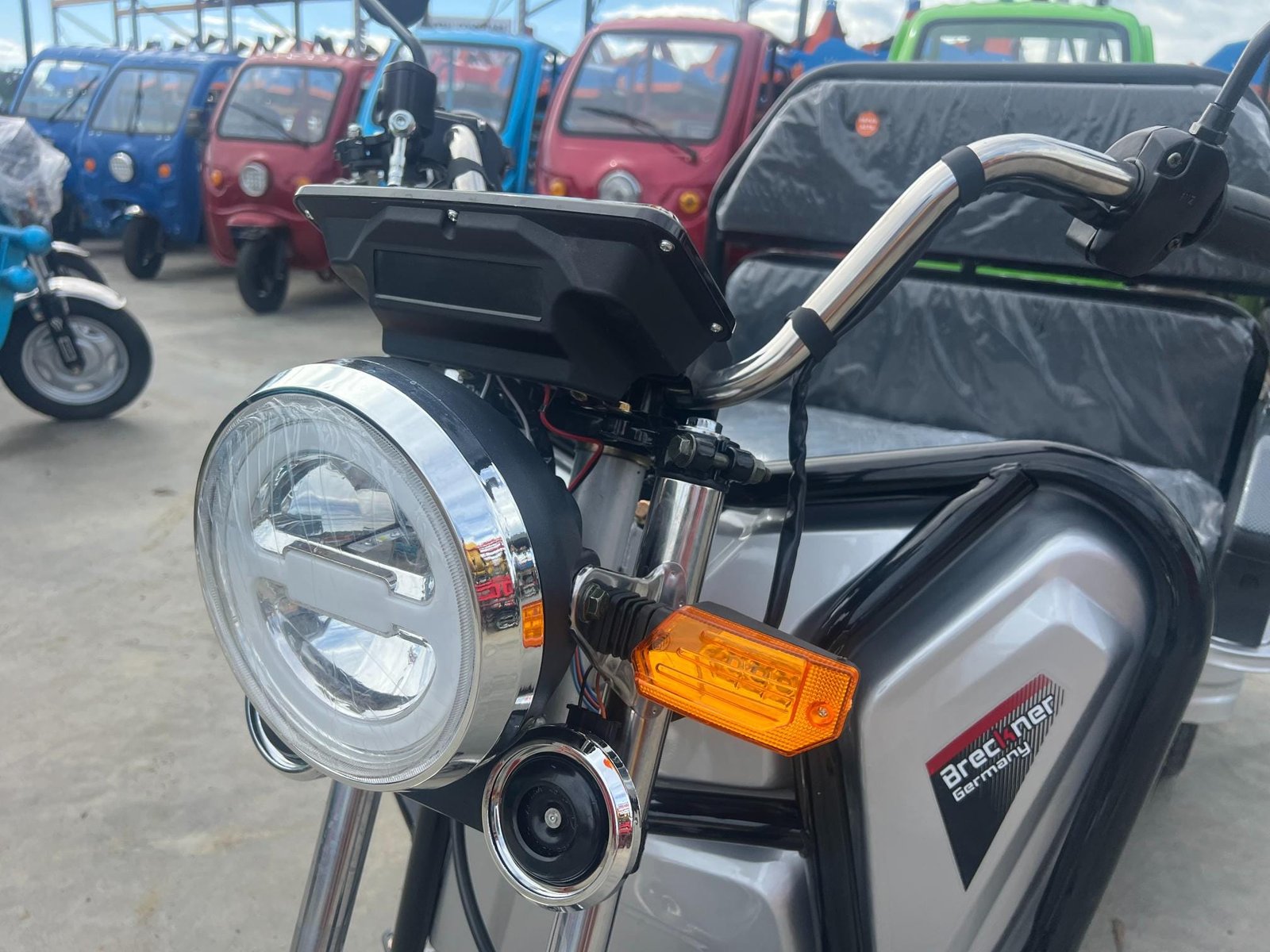 Triciclu electric 1600W Breckner MODEL-E fara permis 60V20Ah 25km/h TRANSPORT GRATUIT - imagine 11