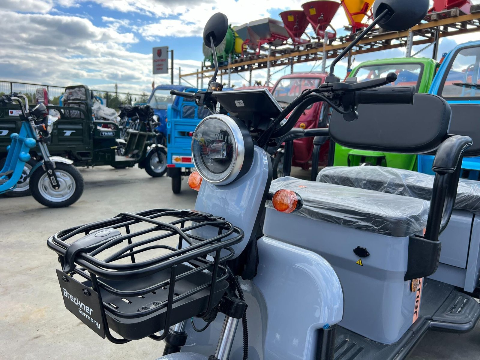 Triciclu electric 1000W Breckner TRAVEL gri fara permis 60V20Ah 25km/h TRANSPORT GRATUIT - imagine 6