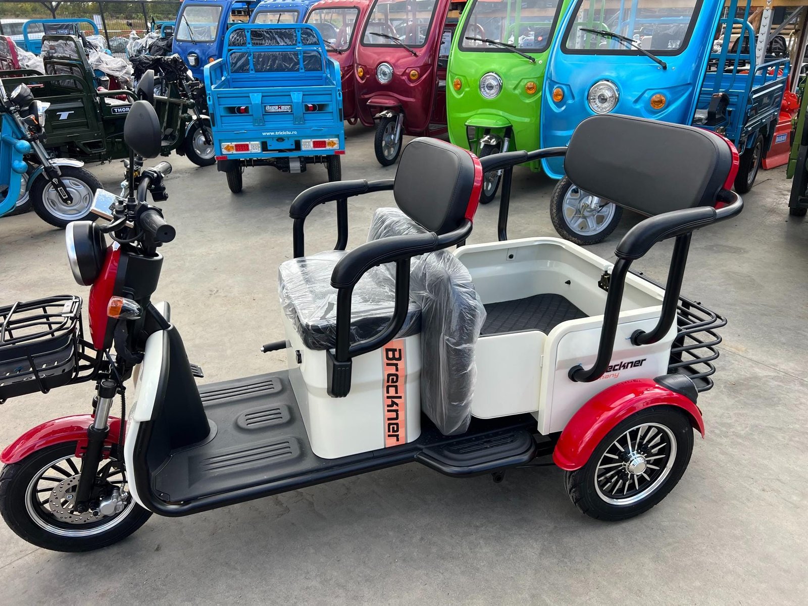 Triciclu electric 1000W Breckner TRAVEL rosu-alb fara permis 60V20Ah 25km/h TRANSPORT GRATUIT - imagine 5