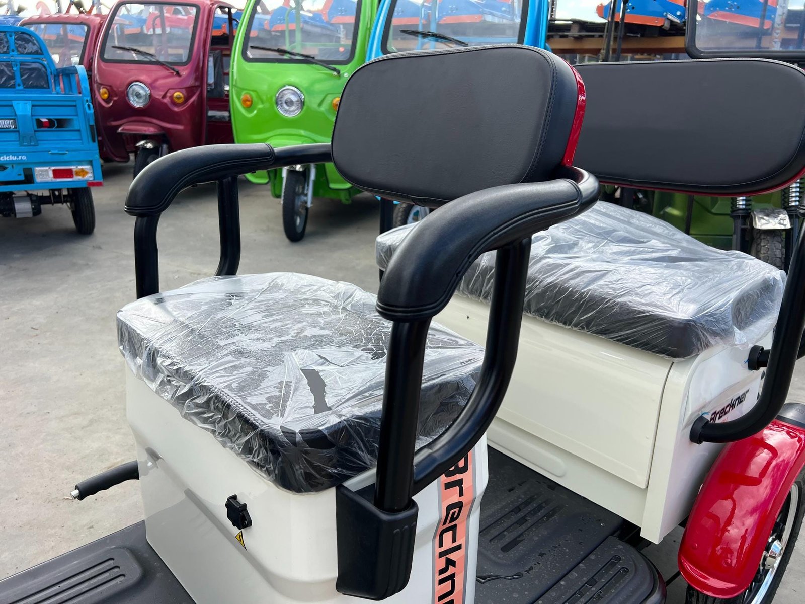 Triciclu electric 1000W Breckner TRAVEL rosu-alb fara permis 60V20Ah 25km/h TRANSPORT GRATUIT - imagine 8